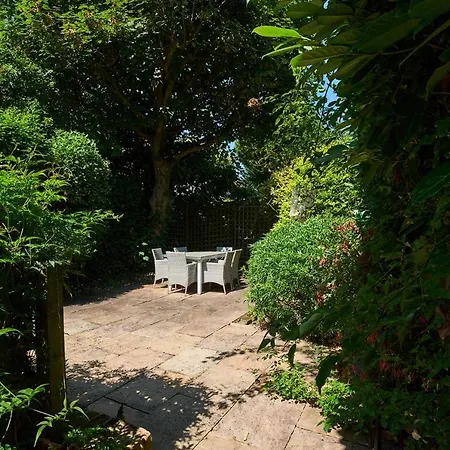 Bright Cozy Garden Retreat W Fast Wifi & 5Min To Tube Subway Metro & Close To Park & Street Parking P4P London Exterior photo