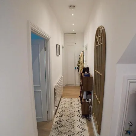 Bright Cozy Garden Retreat W Fast Wifi & 5Min To Tube Subway Metro & Close To Park & Street Parking P4P London Exterior photo